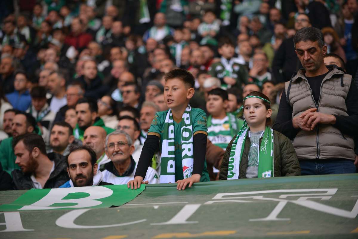 (FOTO GALERİ) BURSASPOR-ERGENE VELİMEŞESPOR MAÇINDAN TARAFTAR FOTOĞRAFLARI-2