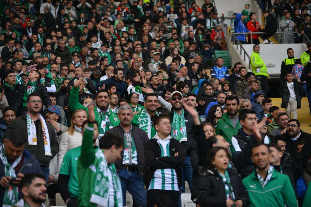 (FOTO GALERİ) BURSASPOR-ERGENE VELİMEŞESPOR MAÇINDAN TARAFTAR FOTOĞRAFLARI-2