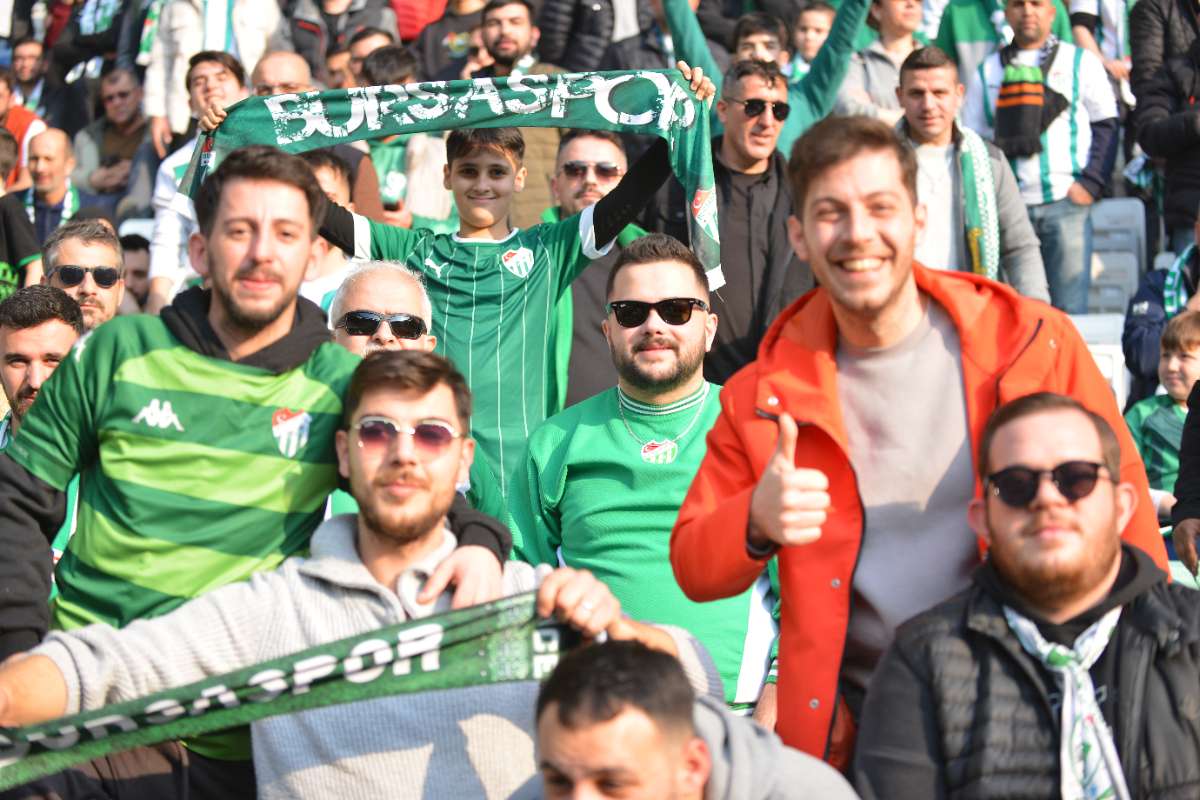 (FOTO GALERİ) BURSASPOR-ERGENE VELİMEŞESPOR MAÇINDAN TARAFTAR FOTOĞRAFLARI-2