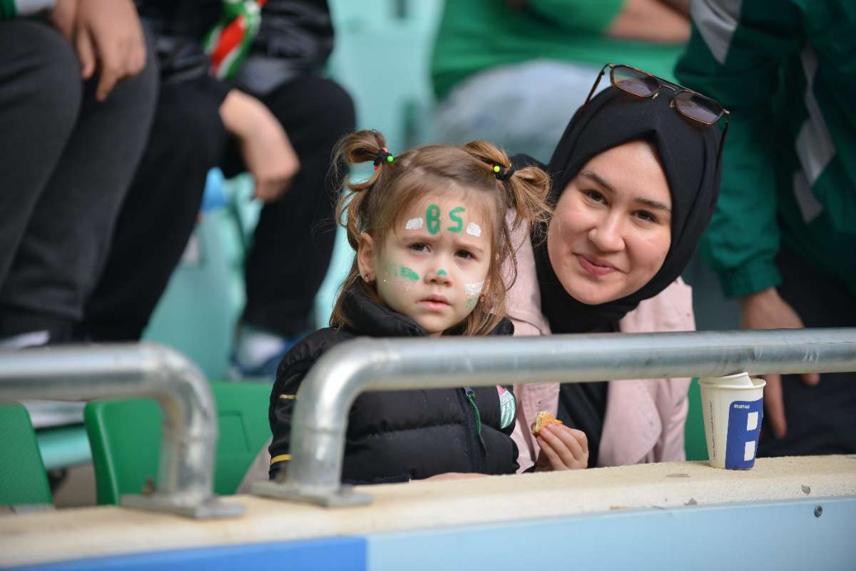 (FOTO GALERİ) BURSASPOR-ERGENE VELİMEŞESPOR MAÇINDAN TARAFTAR FOTOĞRAFLARI-2