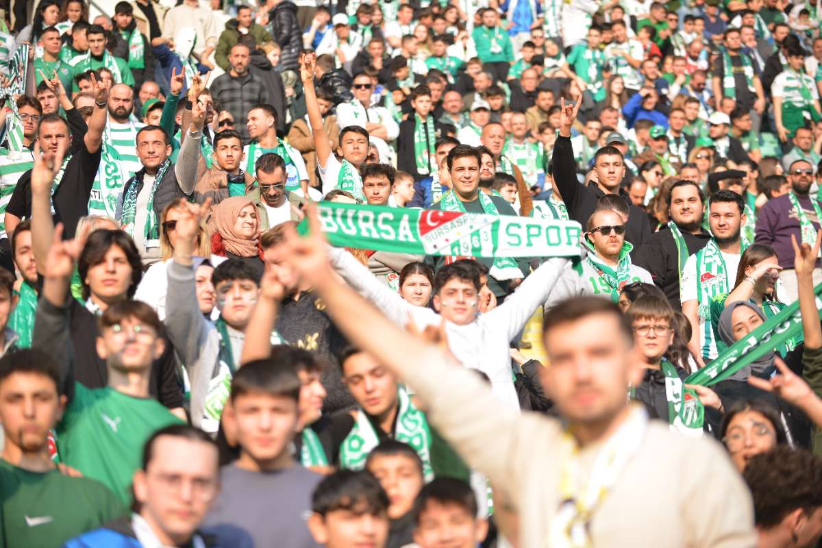 (FOTO GALERİ) BURSASPOR-ERGENE VELİMEŞESPOR MAÇINDAN TARAFTAR FOTOĞRAFLARI-2