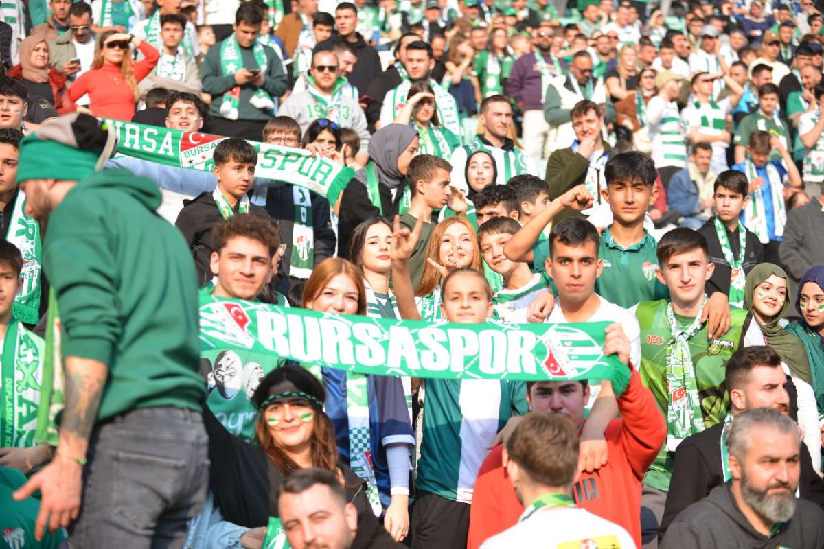 (FOTO GALERİ) BURSASPOR-ERGENE VELİMEŞESPOR MAÇINDAN TARAFTAR FOTOĞRAFLARI-2