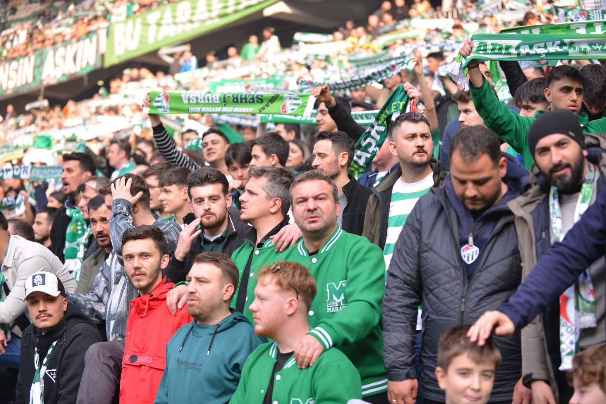 (FOTO GALERİ) BURSASPOR-ERGENE VELİMEŞESPOR MAÇINDAN TARAFTAR FOTOĞRAFLARI-2