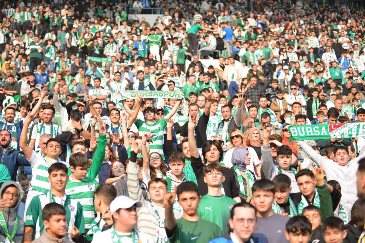 (FOTO GALERİ) BURSASPOR-ERGENE VELİMEŞESPOR MAÇINDAN TARAFTAR FOTOĞRAFLARI-2