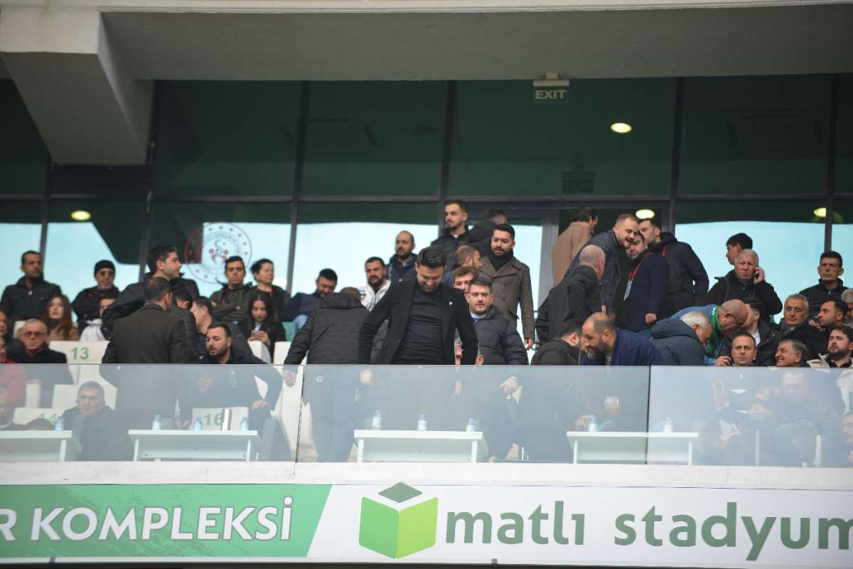 (FOTO GALERİ) Bursaspor-Anadolu Üniversitesi Taraftar Fotoğrafları