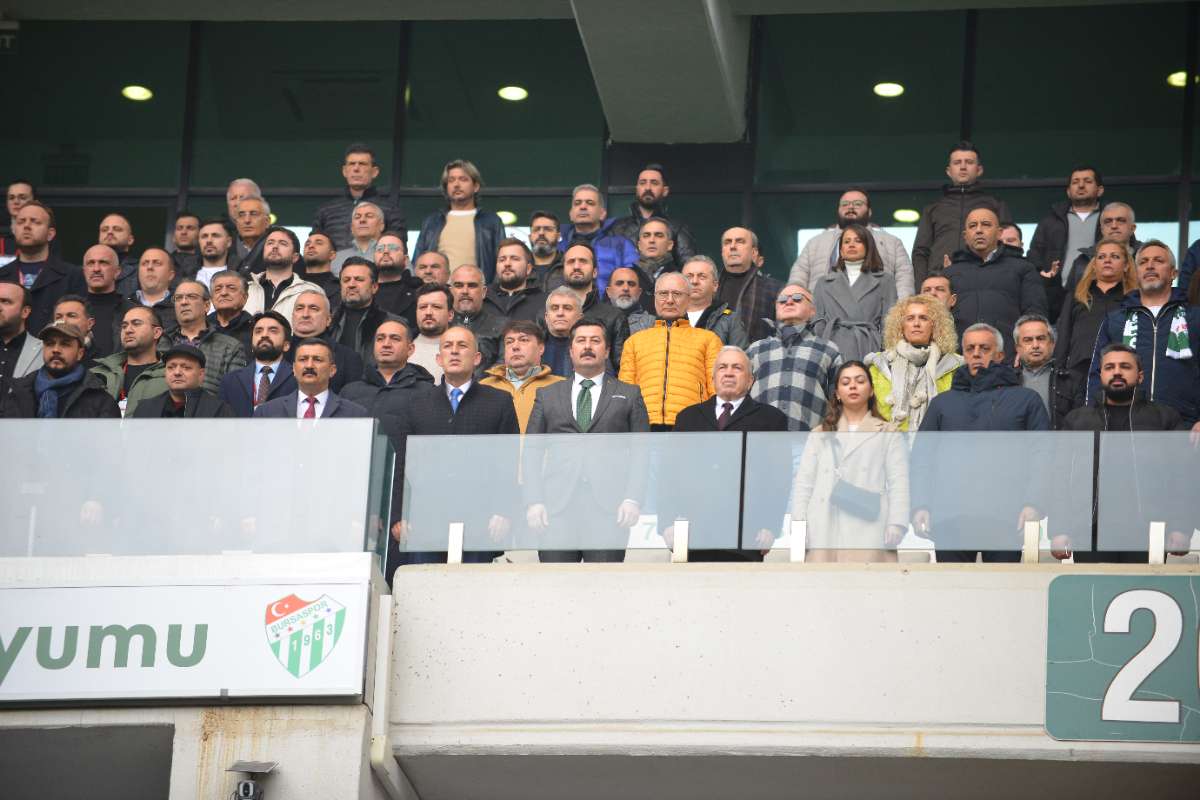 (FOTO GALERİ) Bursaspor-Anadolu Üniversitesi Taraftar Fotoğrafları