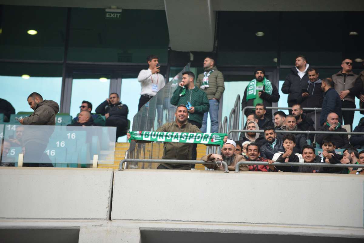 (FOTO GALERİ) Bursaspor-Anadolu Üniversitesi Taraftar Fotoğrafları