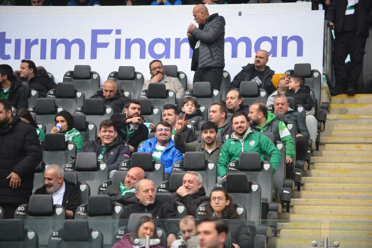 (FOTO GALERİ) Bursaspor-Anadolu Üniversitesi Taraftar Fotoğrafları