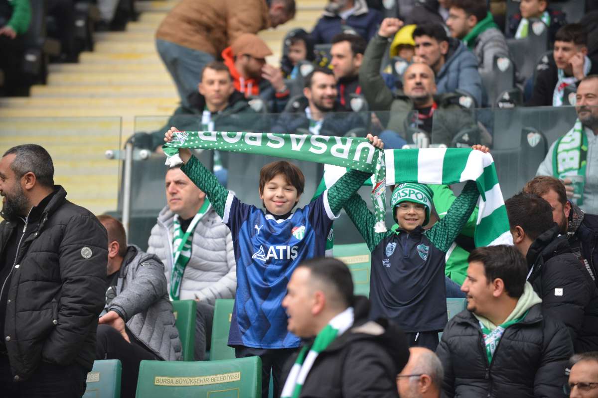 (FOTO GALERİ) Bursaspor-Anadolu Üniversitesi Taraftar Fotoğrafları