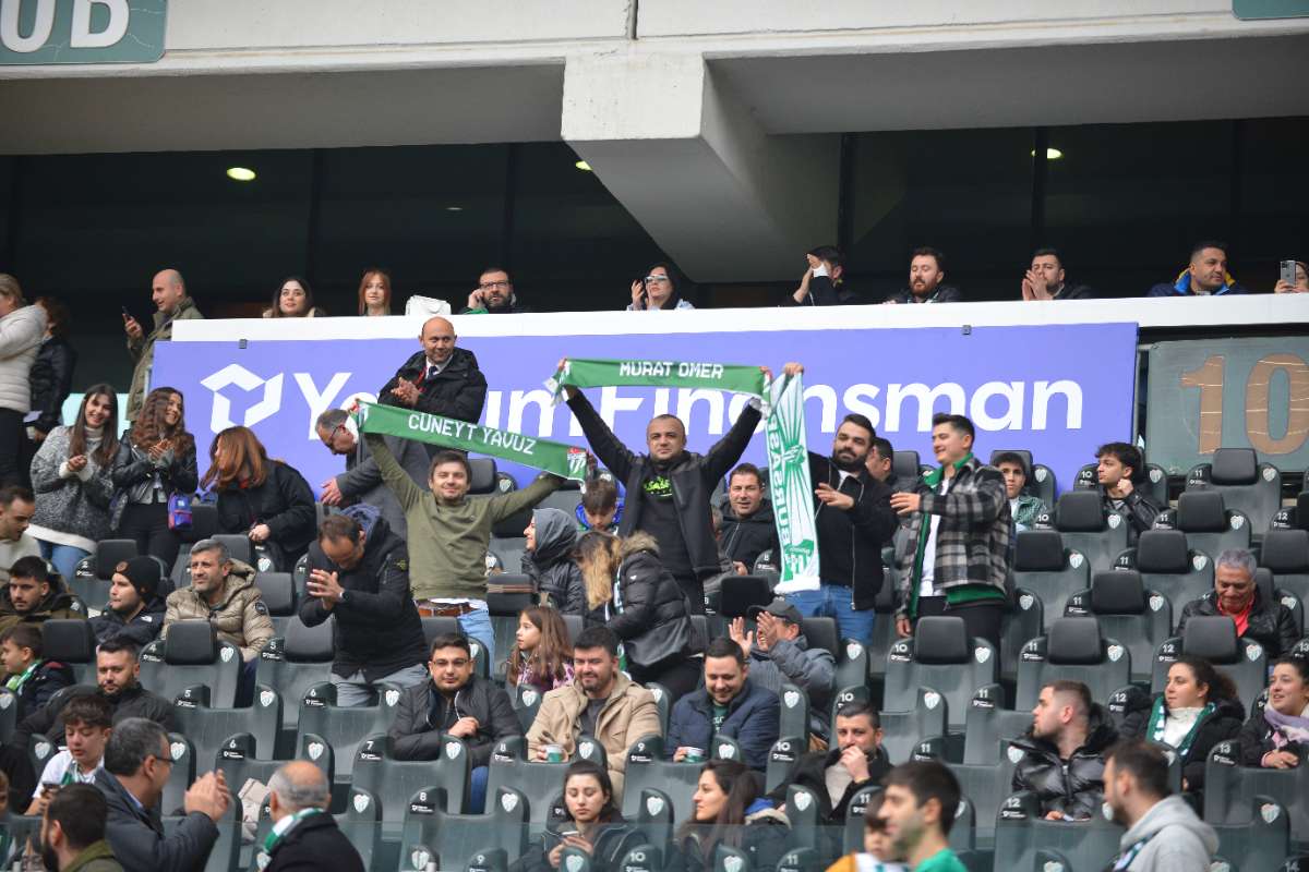 (FOTO GALERİ) Bursaspor-Anadolu Üniversitesi Taraftar Fotoğrafları