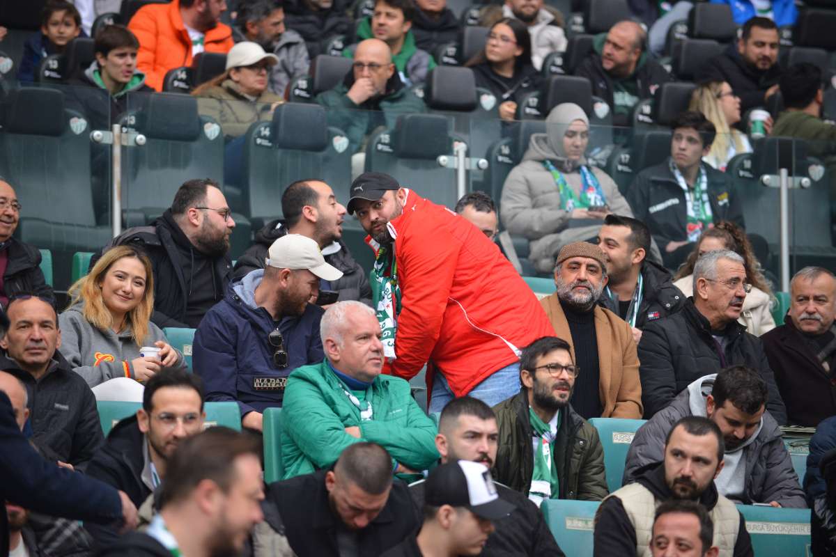 (FOTO GALERİ) Bursaspor-Anadolu Üniversitesi Taraftar Fotoğrafları