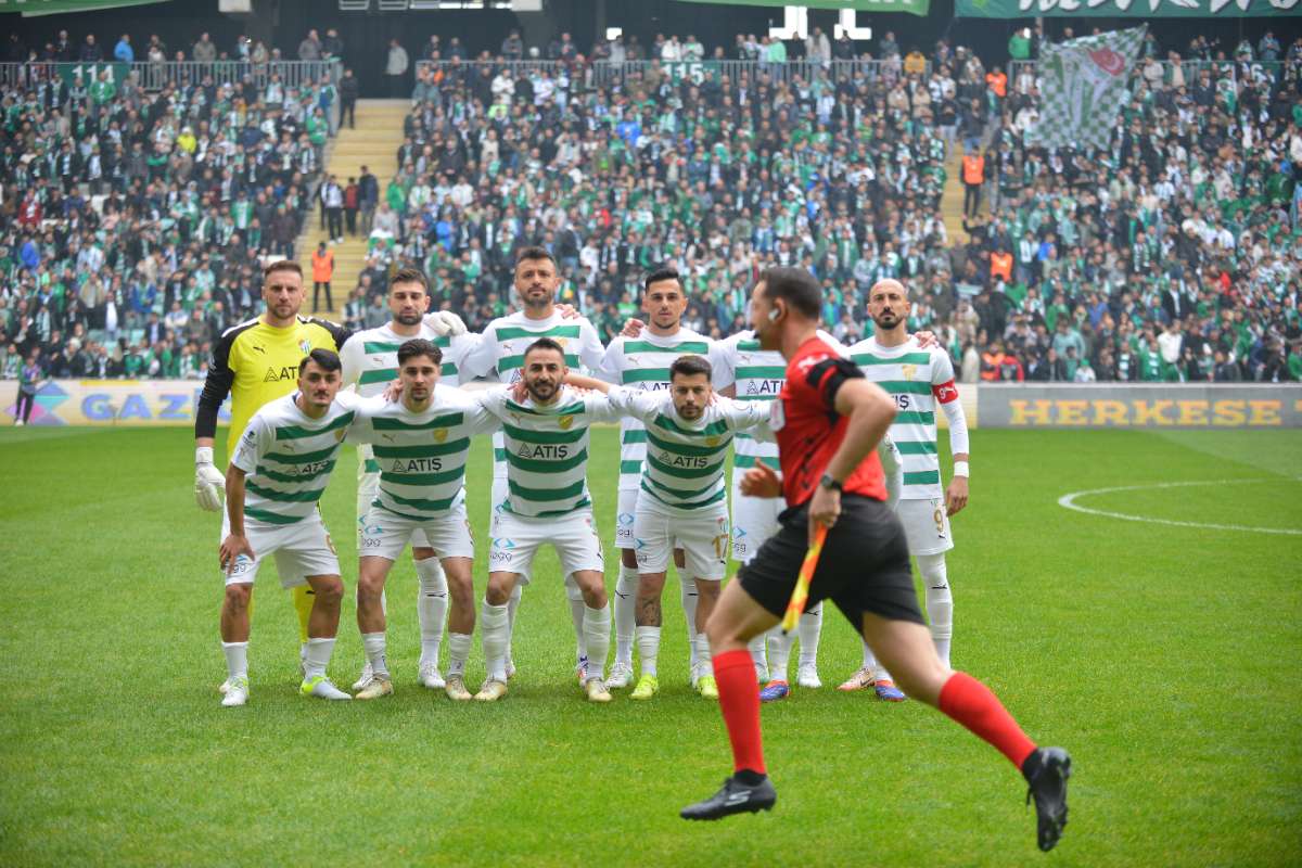(FOTO GALERİ) Bursaspor-Anadolu Üniversitesi Taraftar Fotoğrafları