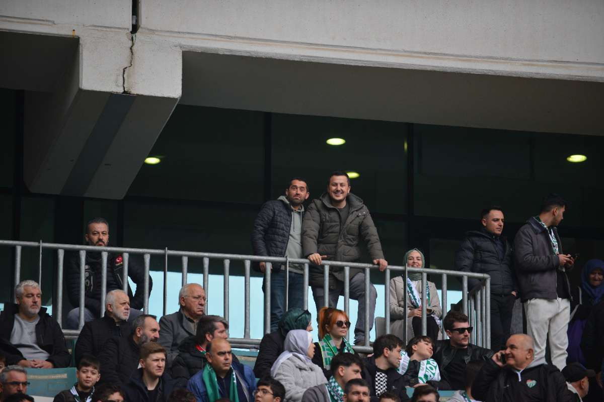 (FOTO GALERİ) Bursaspor-Anadolu Üniversitesi Taraftar Fotoğrafları