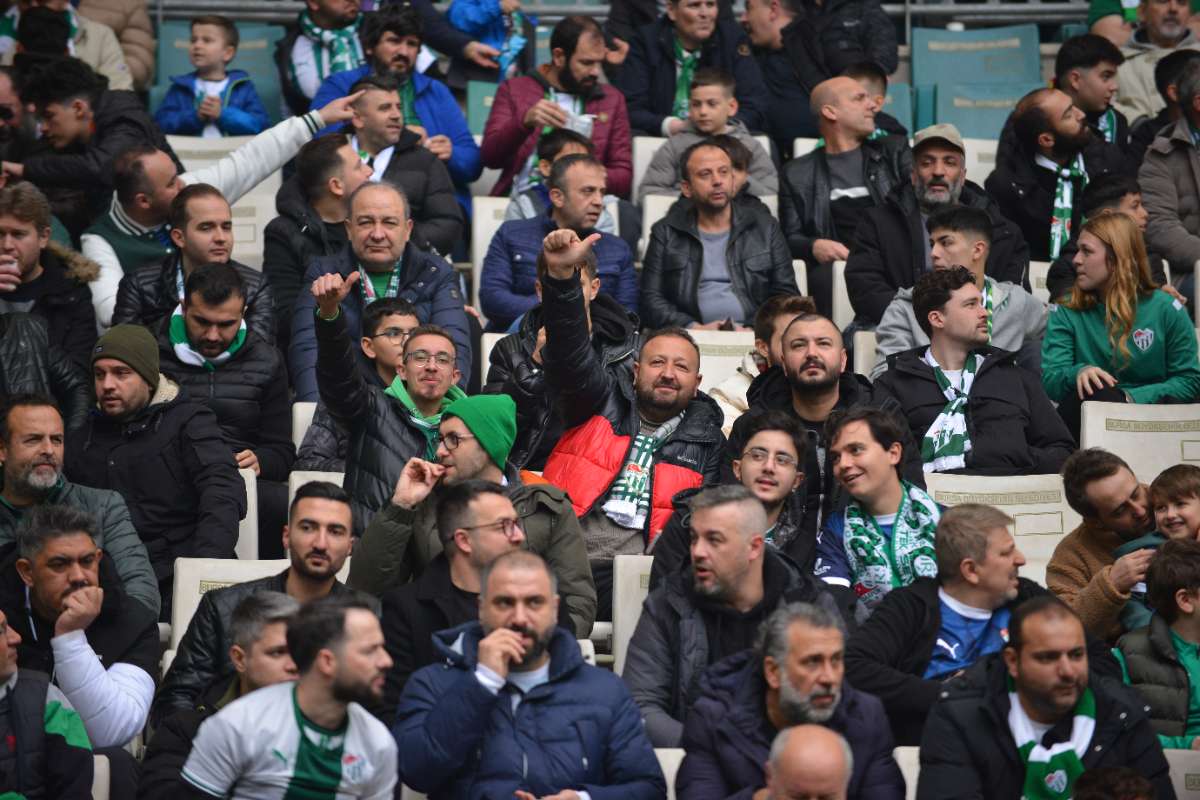 (FOTO GALERİ) Bursaspor-Anadolu Üniversitesi Taraftar Fotoğrafları