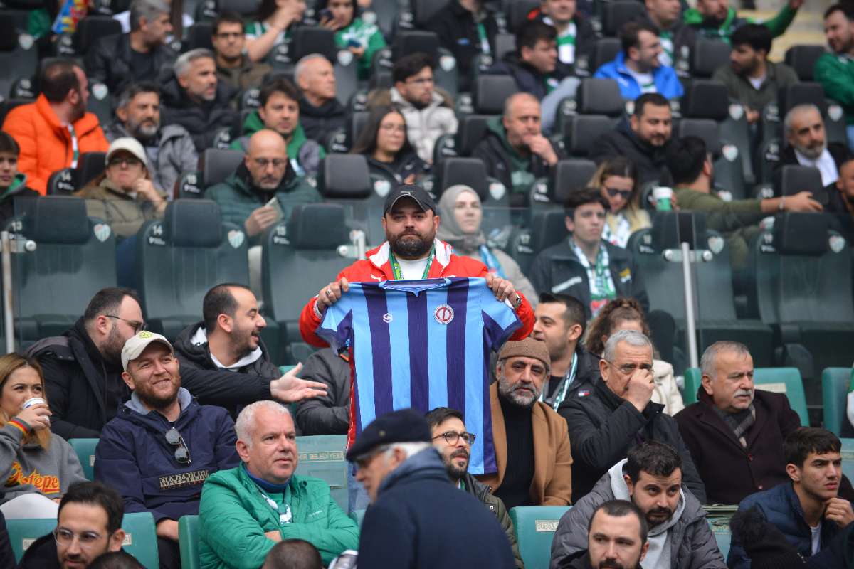 (FOTO GALERİ) Bursaspor-Anadolu Üniversitesi Taraftar Fotoğrafları
