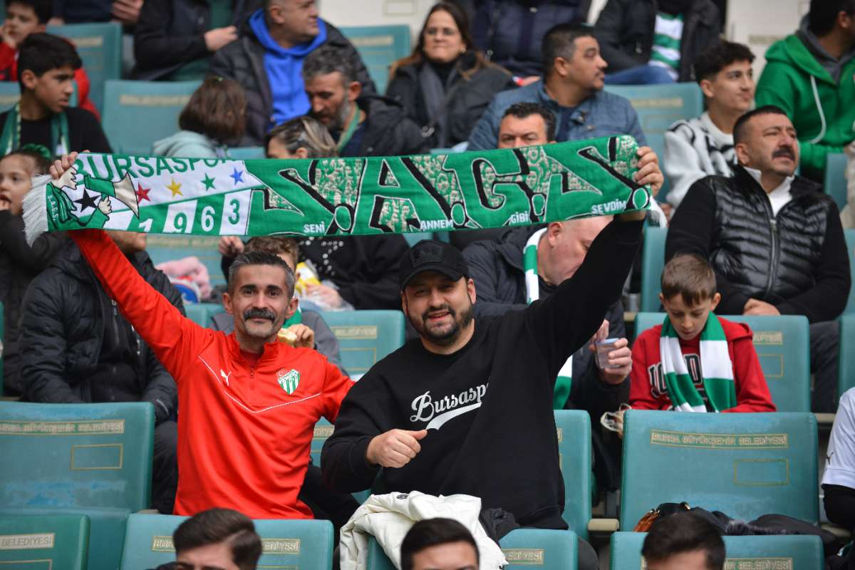 (FOTO GALERİ) Bursaspor-Anadolu Üniversitesi Taraftar Fotoğrafları
