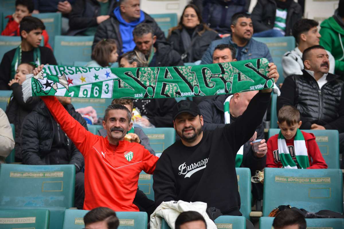 (FOTO GALERİ) Bursaspor-Anadolu Üniversitesi Taraftar Fotoğrafları