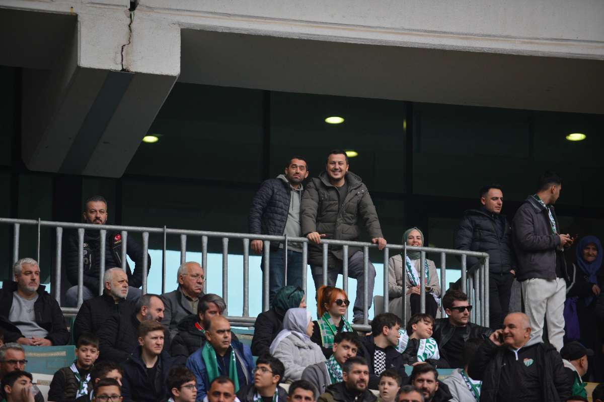 (FOTO GALERİ) Bursaspor-Anadolu Üniversitesi Taraftar Fotoğrafları