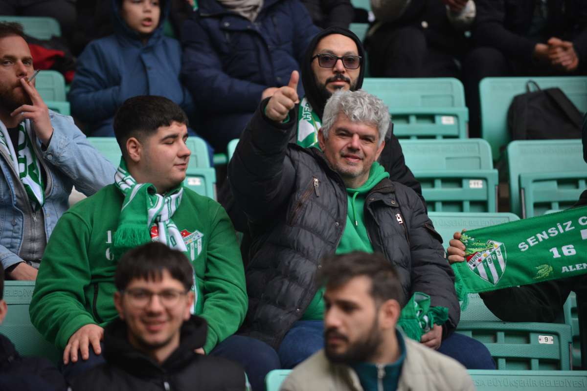(FOTO GALERİ) Bursaspor-Anadolu Üniversitesi Taraftar Fotoğrafları