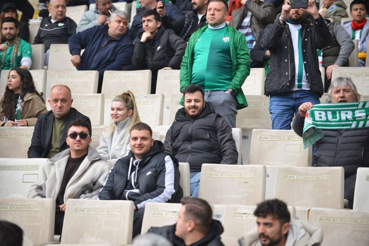 (FOTO GALERİ) Bursaspor-Anadolu Üniversitesi Taraftar Fotoğrafları