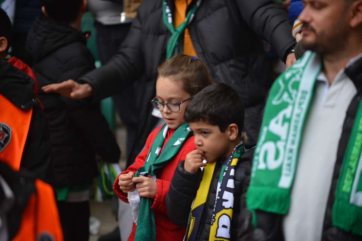 (FOTO GALERİ) Bursaspor-Anadolu Üniversitesi Taraftar Fotoğrafları