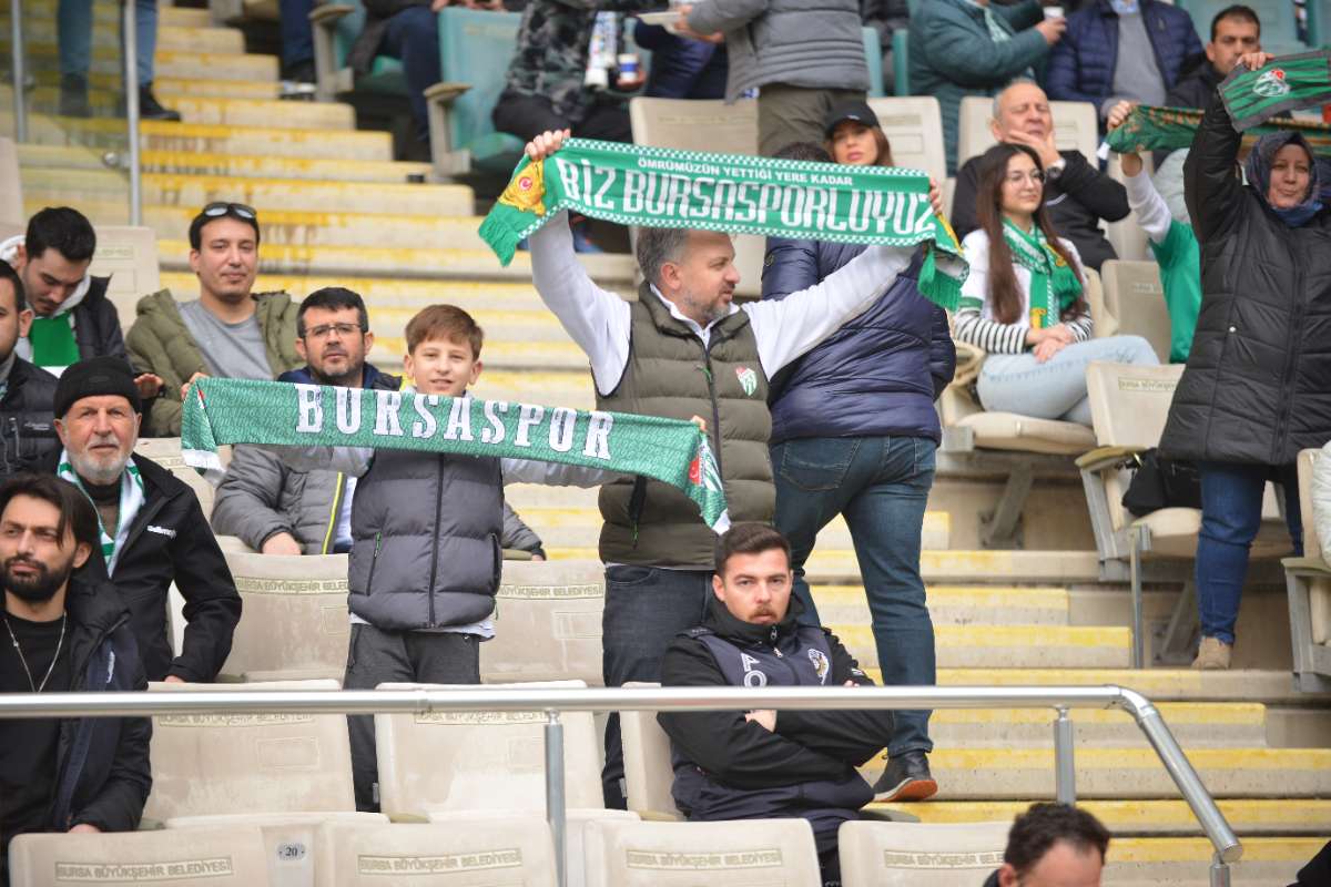 (FOTO GALERİ) Bursaspor-Anadolu Üniversitesi Taraftar Fotoğrafları