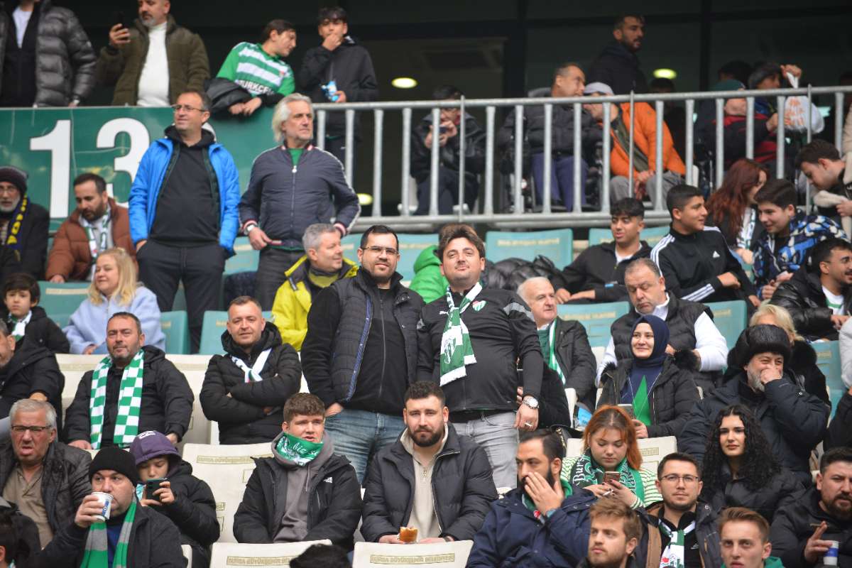 (FOTO GALERİ) Bursaspor-Anadolu Üniversitesi Taraftar Fotoğrafları