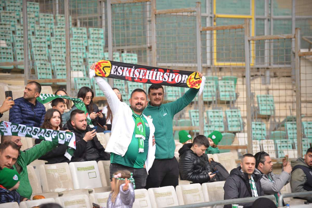 (FOTO GALERİ) Bursaspor-Anadolu Üniversitesi Taraftar Fotoğrafları
