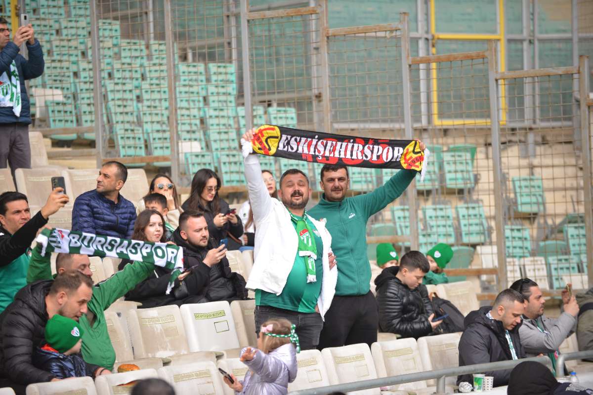 (FOTO GALERİ) Bursaspor-Anadolu Üniversitesi Taraftar Fotoğrafları