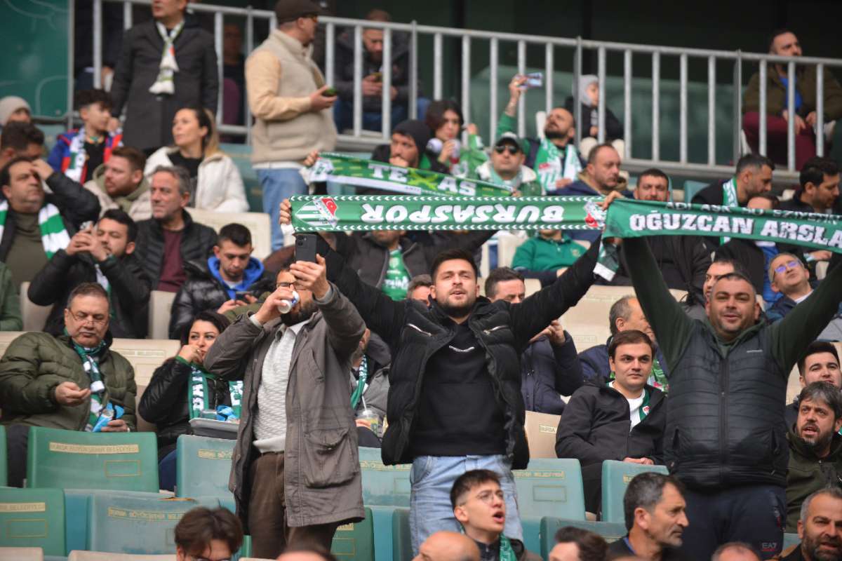 (FOTO GALERİ) Bursaspor-Anadolu Üniversitesi Taraftar Fotoğrafları