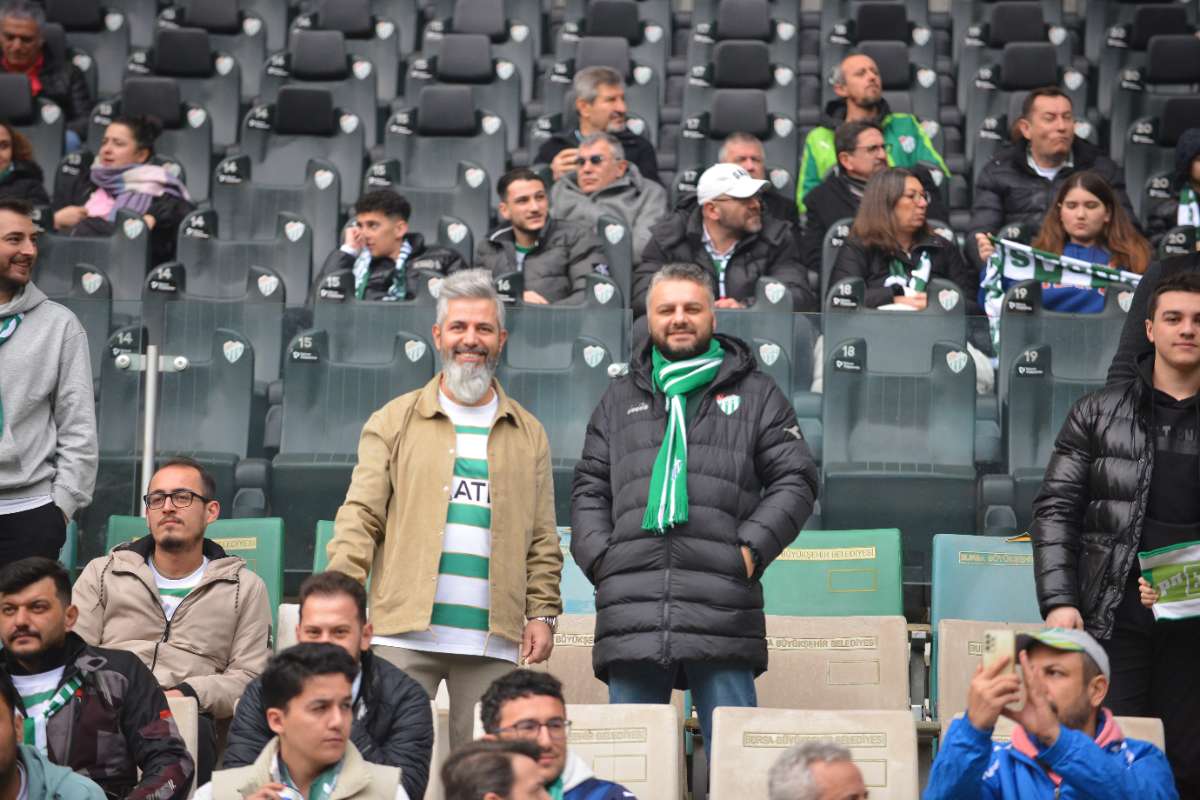 (FOTO GALERİ) Bursaspor-Anadolu Üniversitesi Taraftar Fotoğrafları