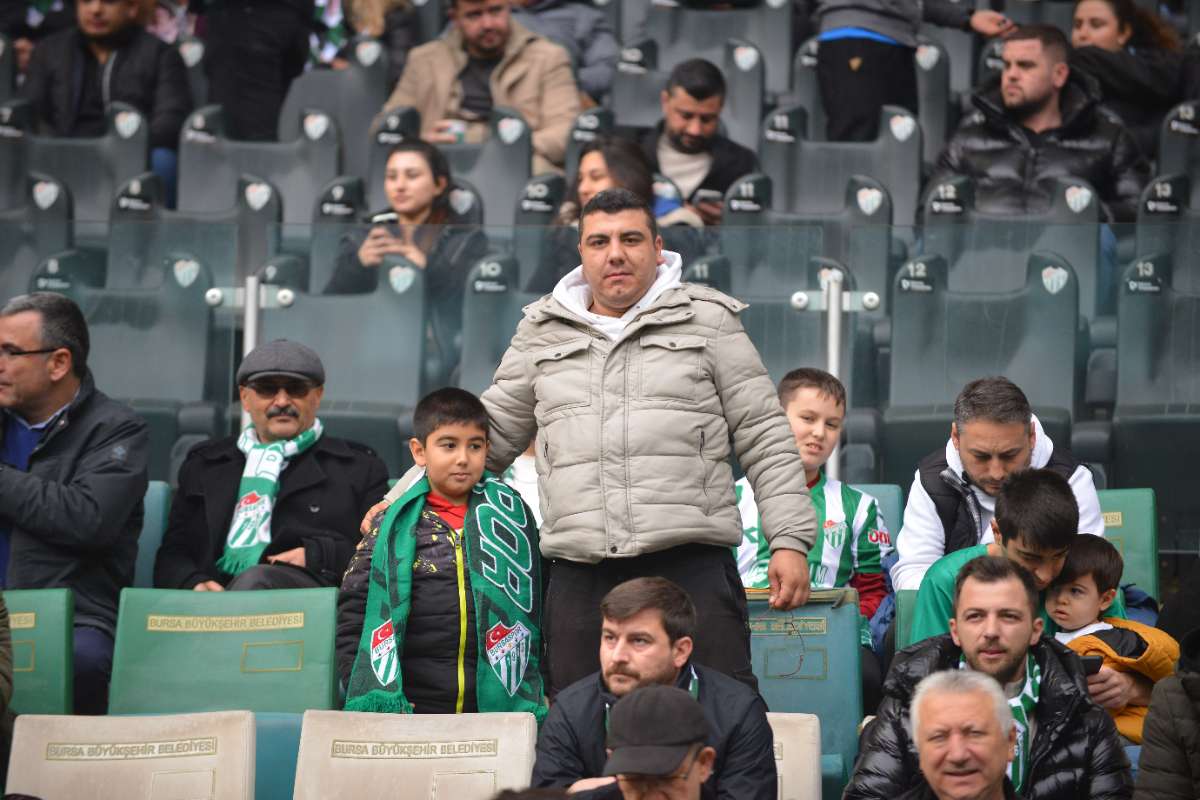 (FOTO GALERİ) Bursaspor-Anadolu Üniversitesi Taraftar Fotoğrafları