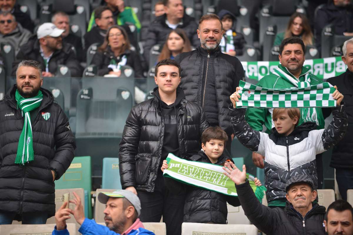 (FOTO GALERİ) Bursaspor-Anadolu Üniversitesi Taraftar Fotoğrafları