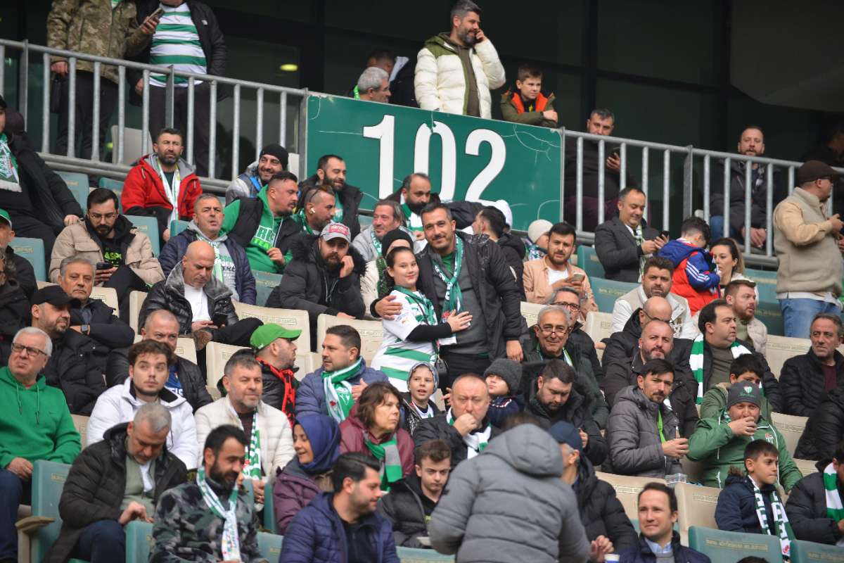 (FOTO GALERİ) Bursaspor-Anadolu Üniversitesi Taraftar Fotoğrafları