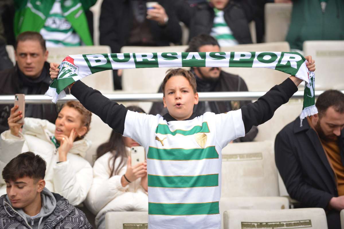 (FOTO GALERİ) Bursaspor-Anadolu Üniversitesi Taraftar Fotoğrafları