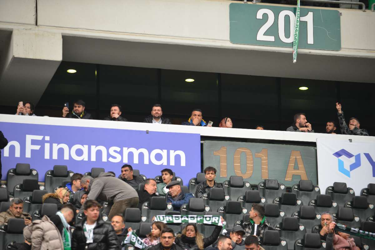 (FOTO GALERİ) Bursaspor-Anadolu Üniversitesi Taraftar Fotoğrafları