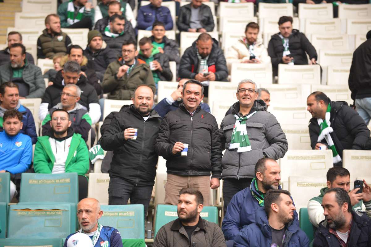 (FOTO GALERİ) Bursaspor-Anadolu Üniversitesi Taraftar Fotoğrafları