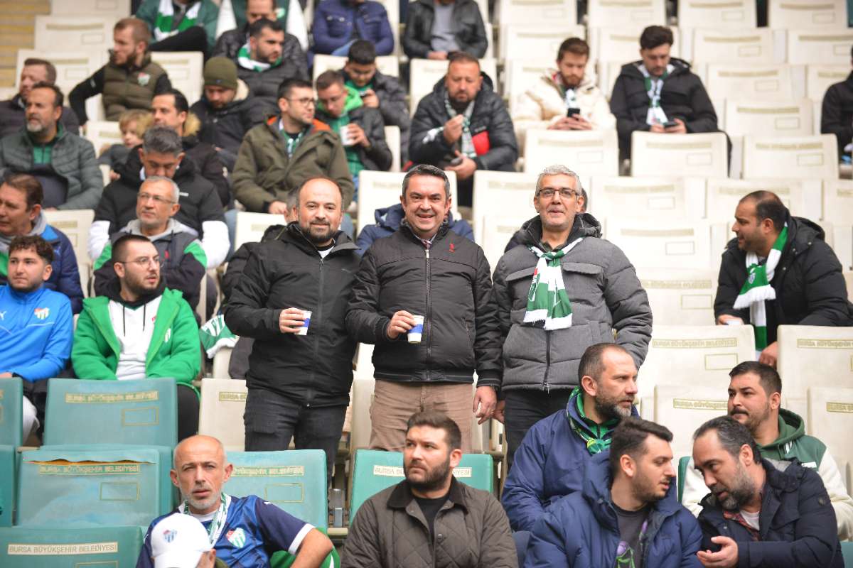 (FOTO GALERİ) Bursaspor-Anadolu Üniversitesi Taraftar Fotoğrafları
