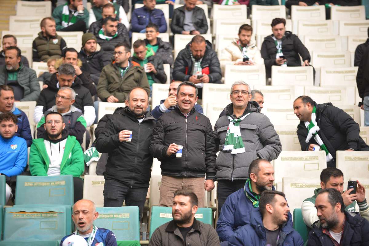 (FOTO GALERİ) Bursaspor-Anadolu Üniversitesi Taraftar Fotoğrafları