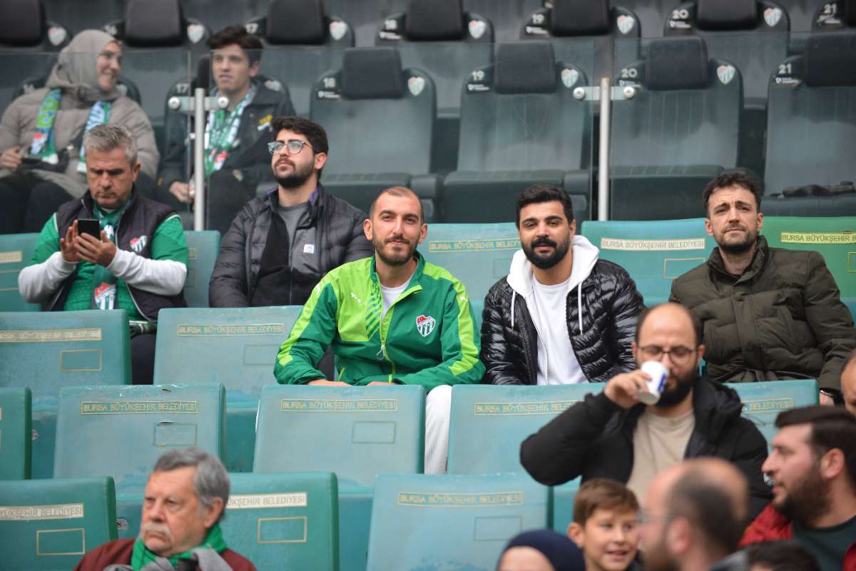 (FOTO GALERİ) Bursaspor-Anadolu Üniversitesi Taraftar Fotoğrafları