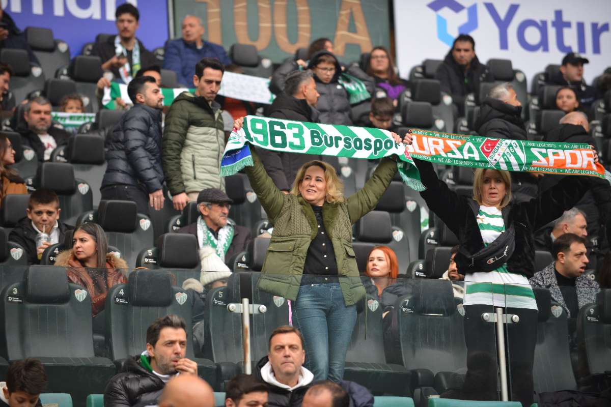 (FOTO GALERİ) Bursaspor-Anadolu Üniversitesi Taraftar Fotoğrafları