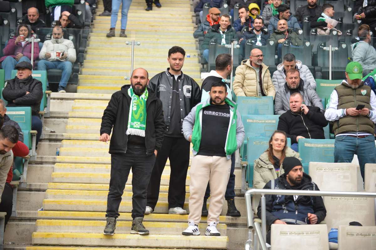 (FOTO GALERİ) Bursaspor-Anadolu Üniversitesi Taraftar Fotoğrafları