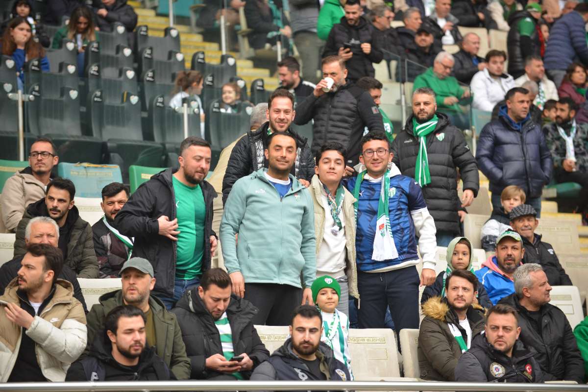 (FOTO GALERİ) Bursaspor-Anadolu Üniversitesi Taraftar Fotoğrafları