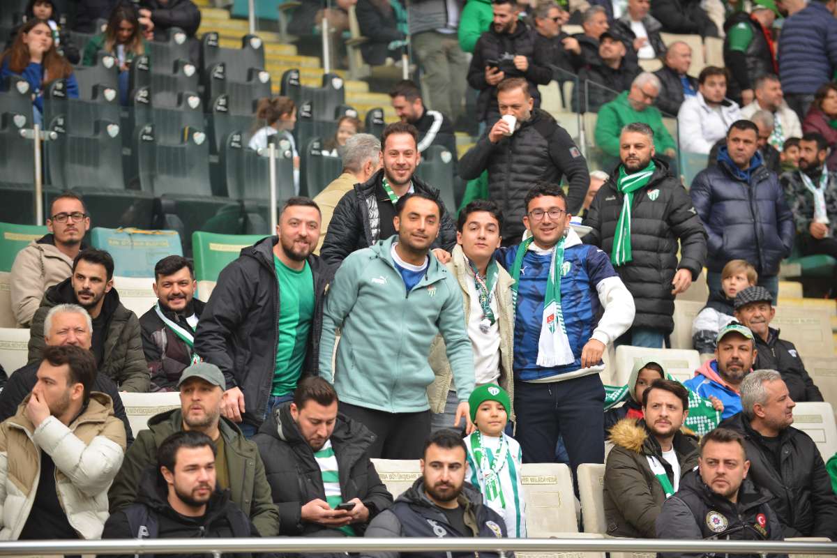 (FOTO GALERİ) Bursaspor-Anadolu Üniversitesi Taraftar Fotoğrafları