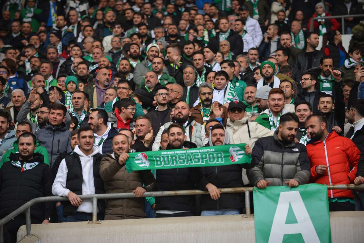 (FOTO GALERİ) Bursaspor-Anadolu Üniversitesi Taraftar Fotoğrafları