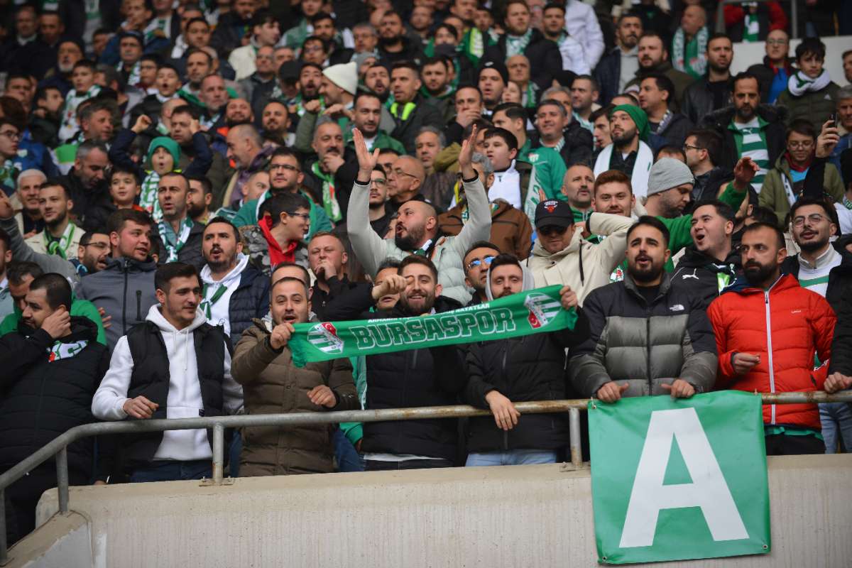 (FOTO GALERİ) Bursaspor-Anadolu Üniversitesi Taraftar Fotoğrafları