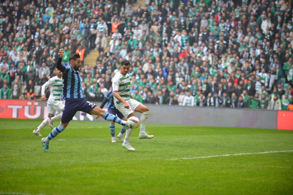 (FOTO GALERİ) Bursaspor-Anadolu Üniversitesi Taraftar Fotoğrafları