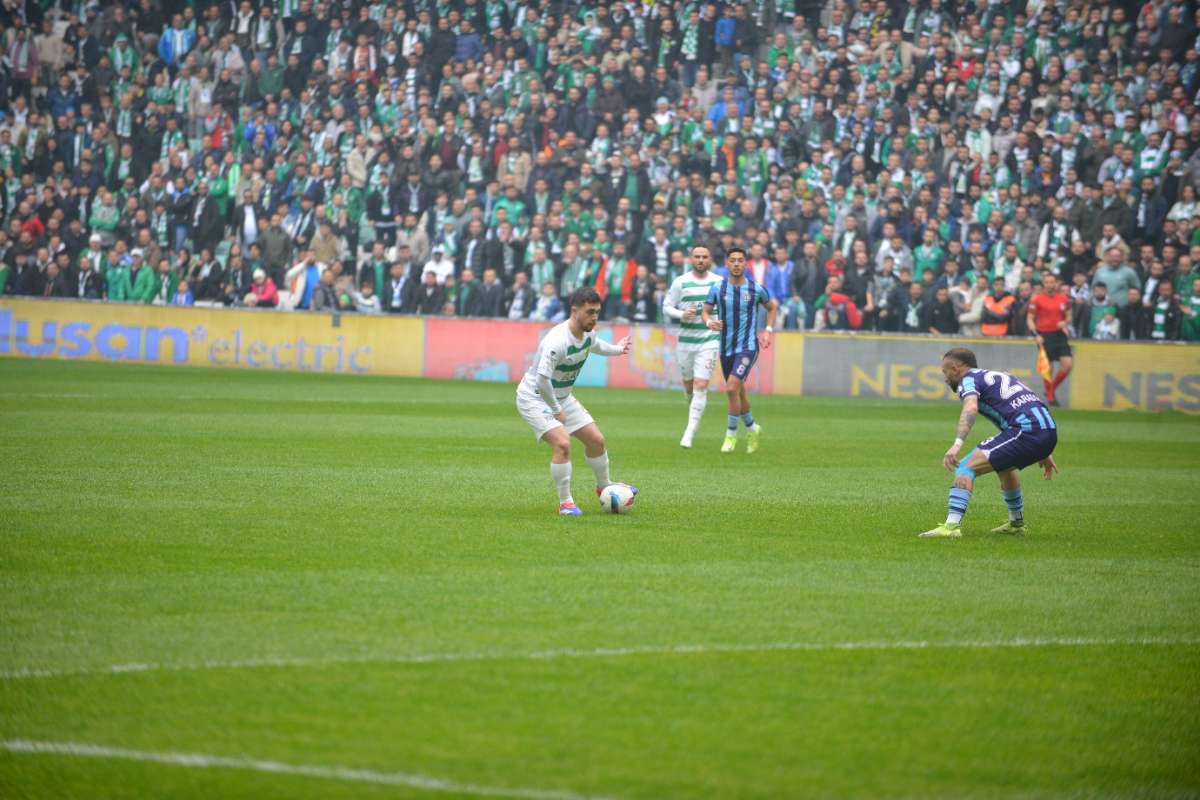 (FOTO GALERİ) Bursaspor-Anadolu Üniversitesi Taraftar Fotoğrafları