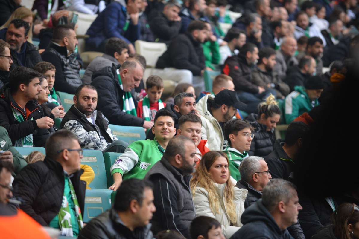 (FOTO GALERİ) Bursaspor-Anadolu Üniversitesi Taraftar Fotoğrafları