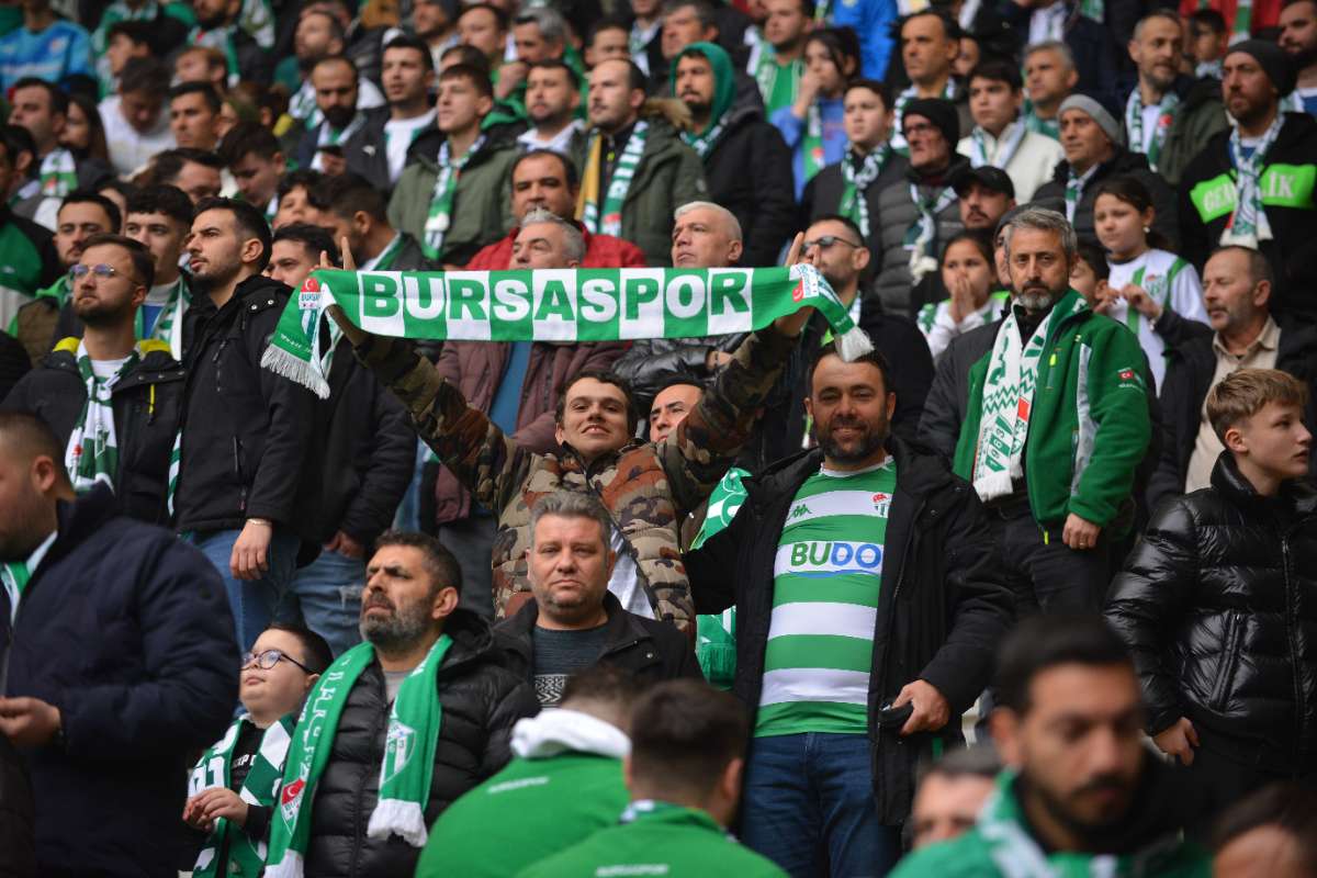 (FOTO GALERİ) Bursaspor-Anadolu Üniversitesi Taraftar Fotoğrafları